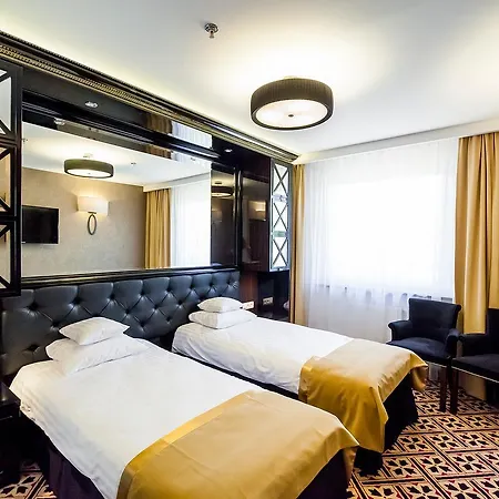500 Szálloda 3*